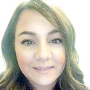 Meet your Posher, Lara